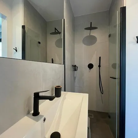 Manca Loft & *